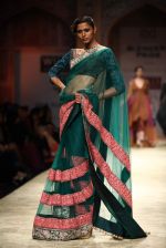 Model walks the ramp for Manish Malhotra at Wills Lifestyle India Fashion Week Autumn Winter 2012 Day 3 on 17th Feb 2012 (18).JPG